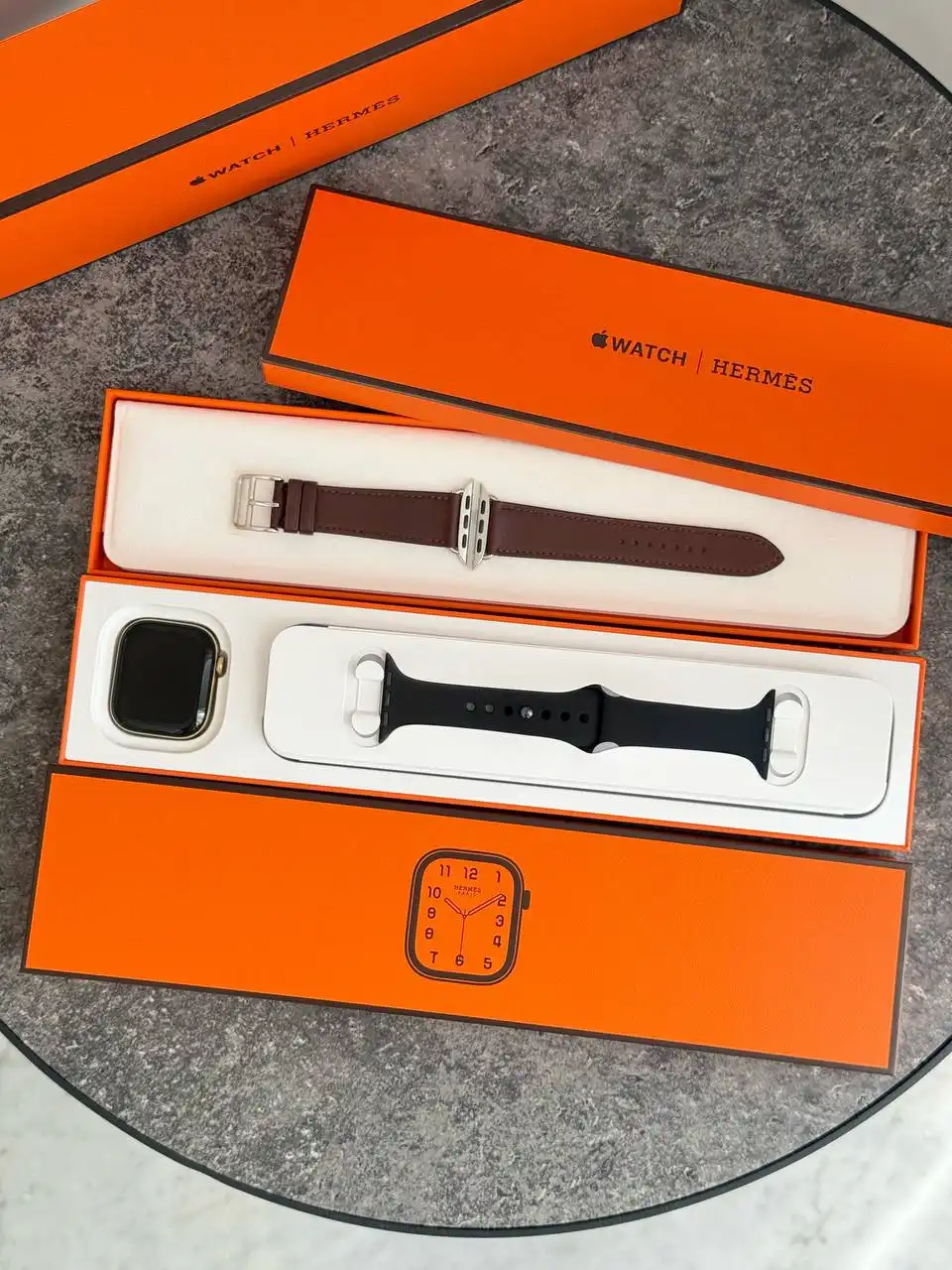 Hermes Apple Watch Series 12 42mm PHW - Leather - Terre