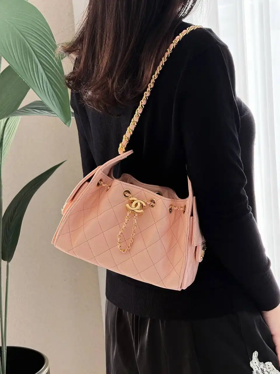 Chanel 25 / C25 Mini Peach Caviar GHW - photo 4