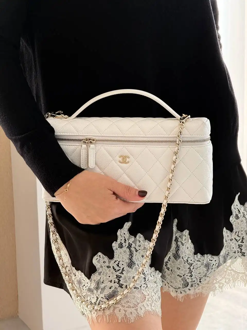 Chanel Vanity Classic Long Caviar White GHW - photo 4