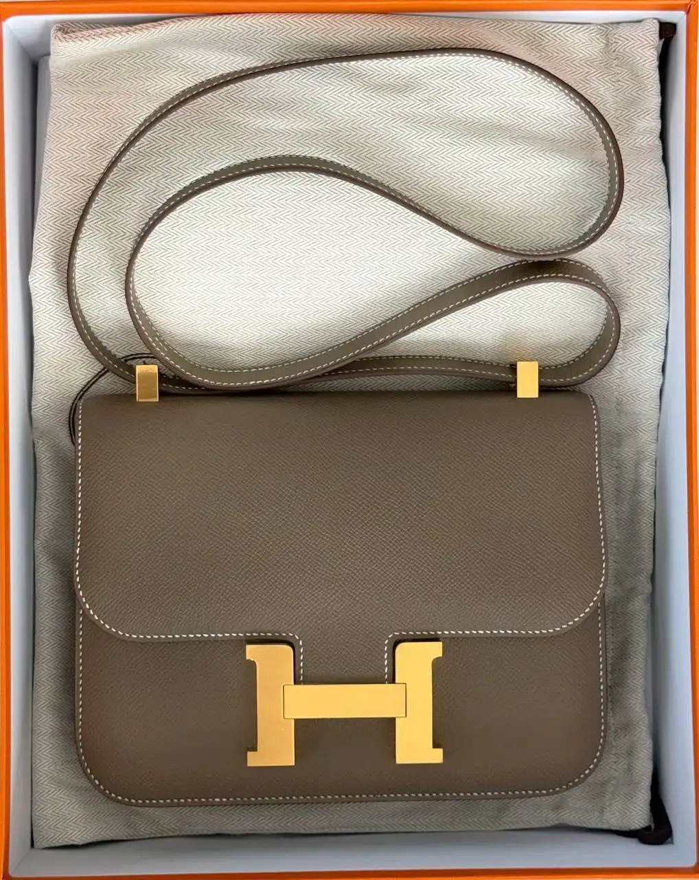 Hermes Hermes Constance 24 / C24 Epsom Etoupe GHW