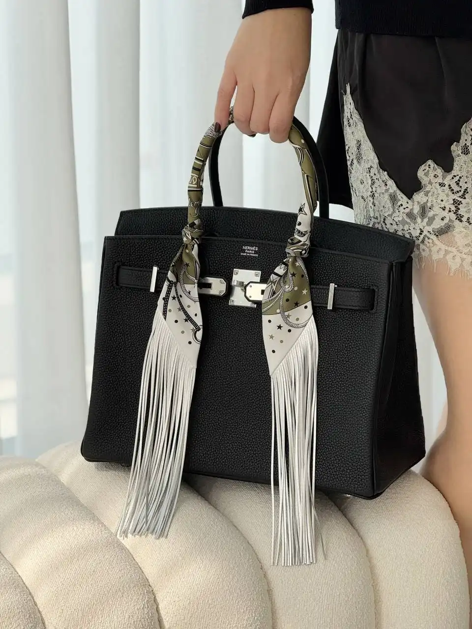 Hermes Bandana Leather Fringes Twilly Kaki / Blanc White / Noir Black - photo 5