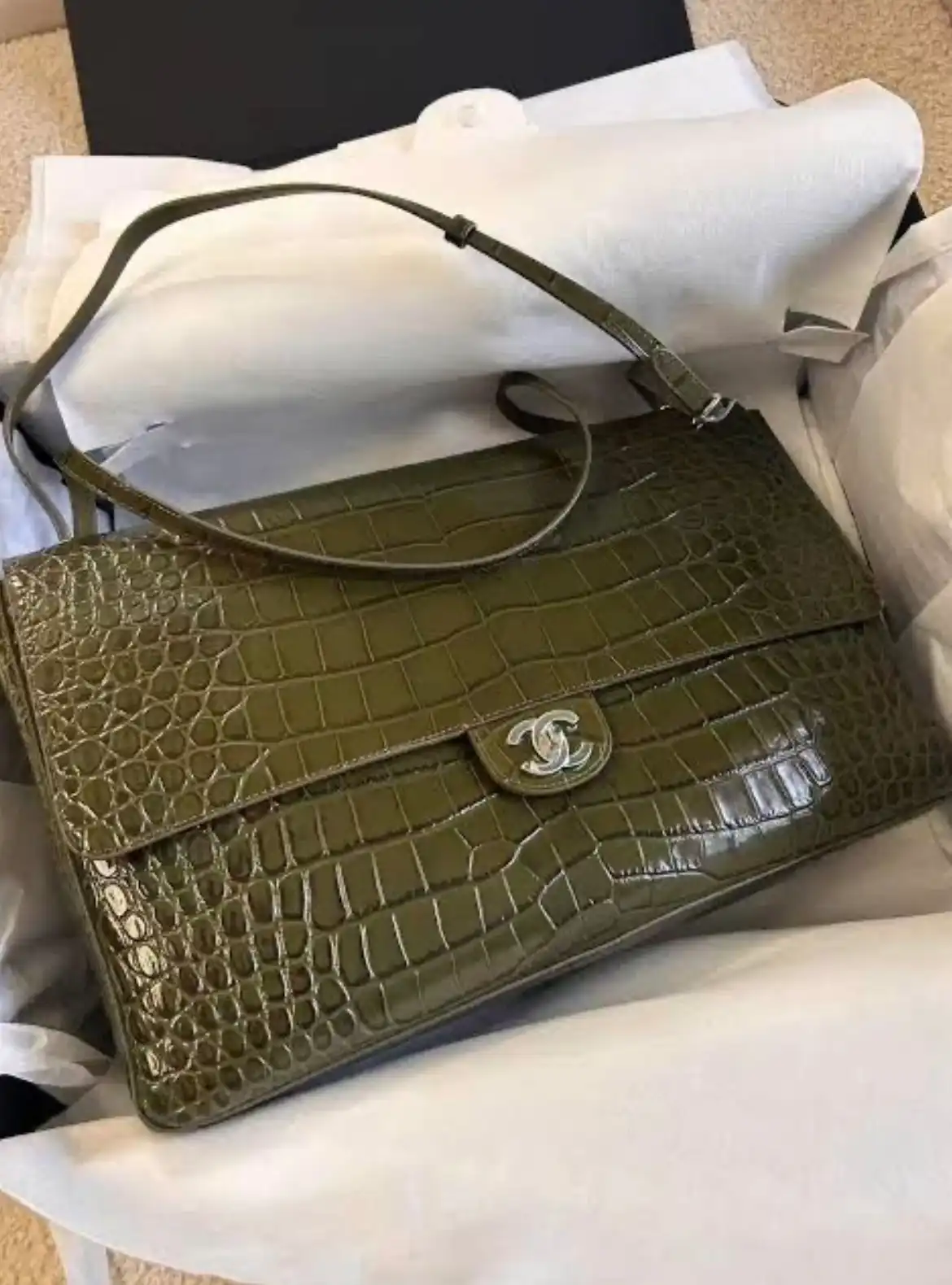 Chanel Maxi Flap XXL Croco Green SHW 38.5cm - photo 4