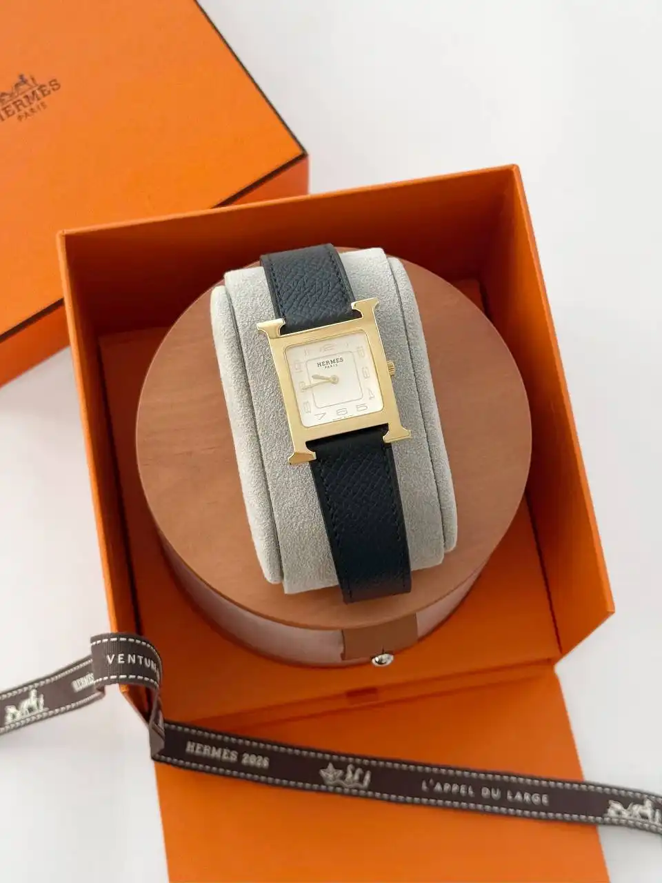 Hermes H Hour Black Epsom MM GHW New Golden dial - photo 2