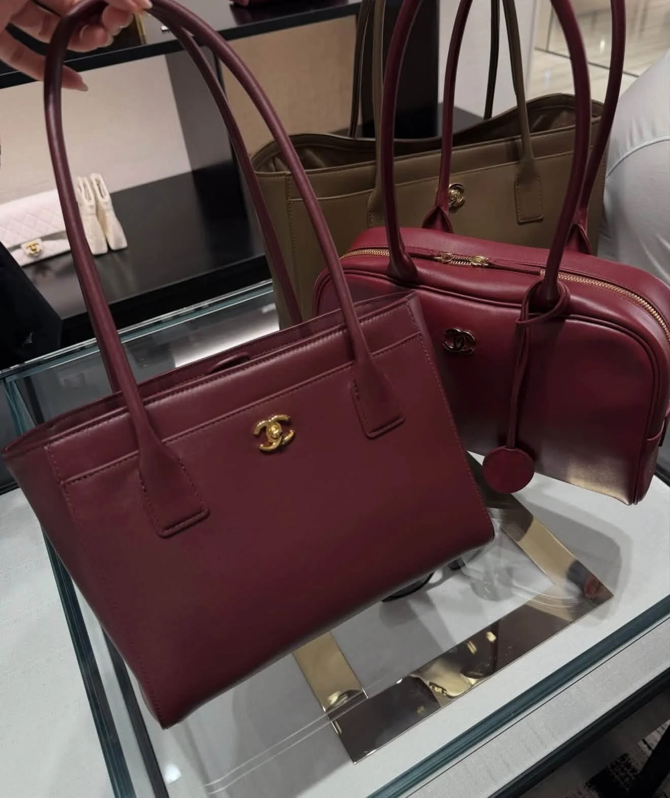 CHANEL Chanel Cert Tote Small Burgundy GHW