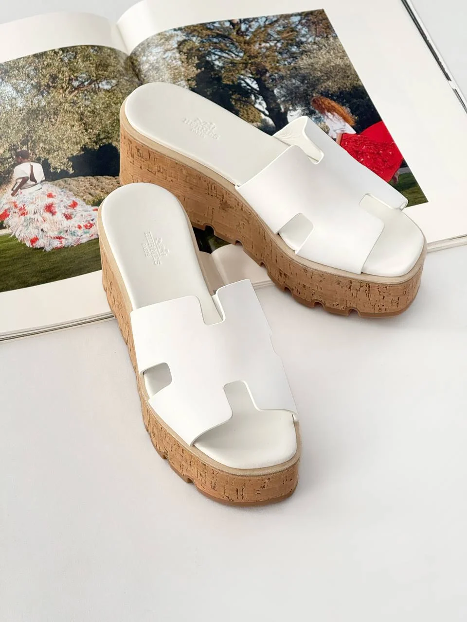 Hermes Hermes Eze Sandal White