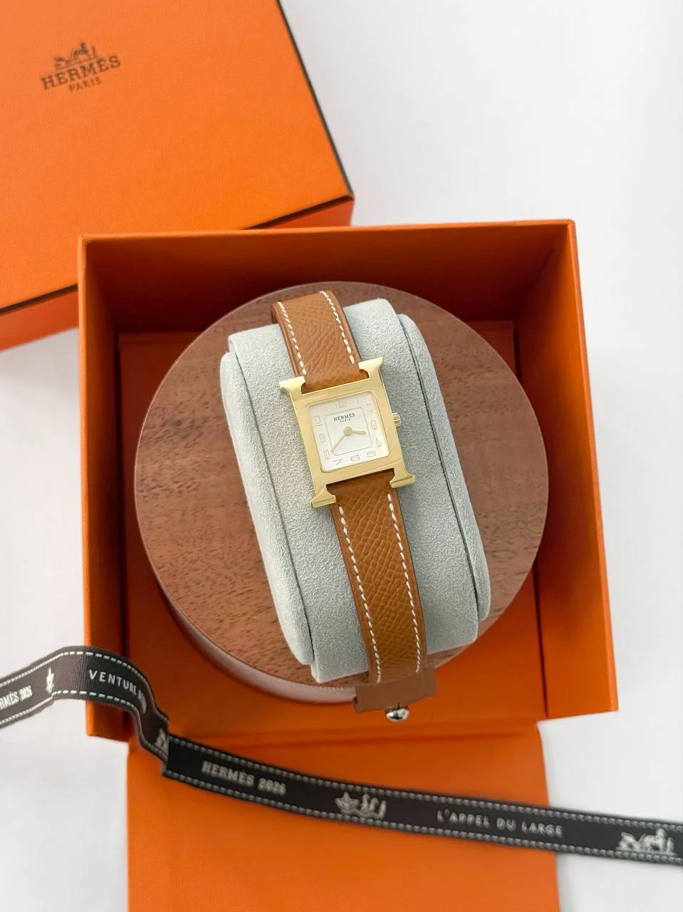 Hermes Hermes H hour Gold Epsom PM GHW New Golden Dial