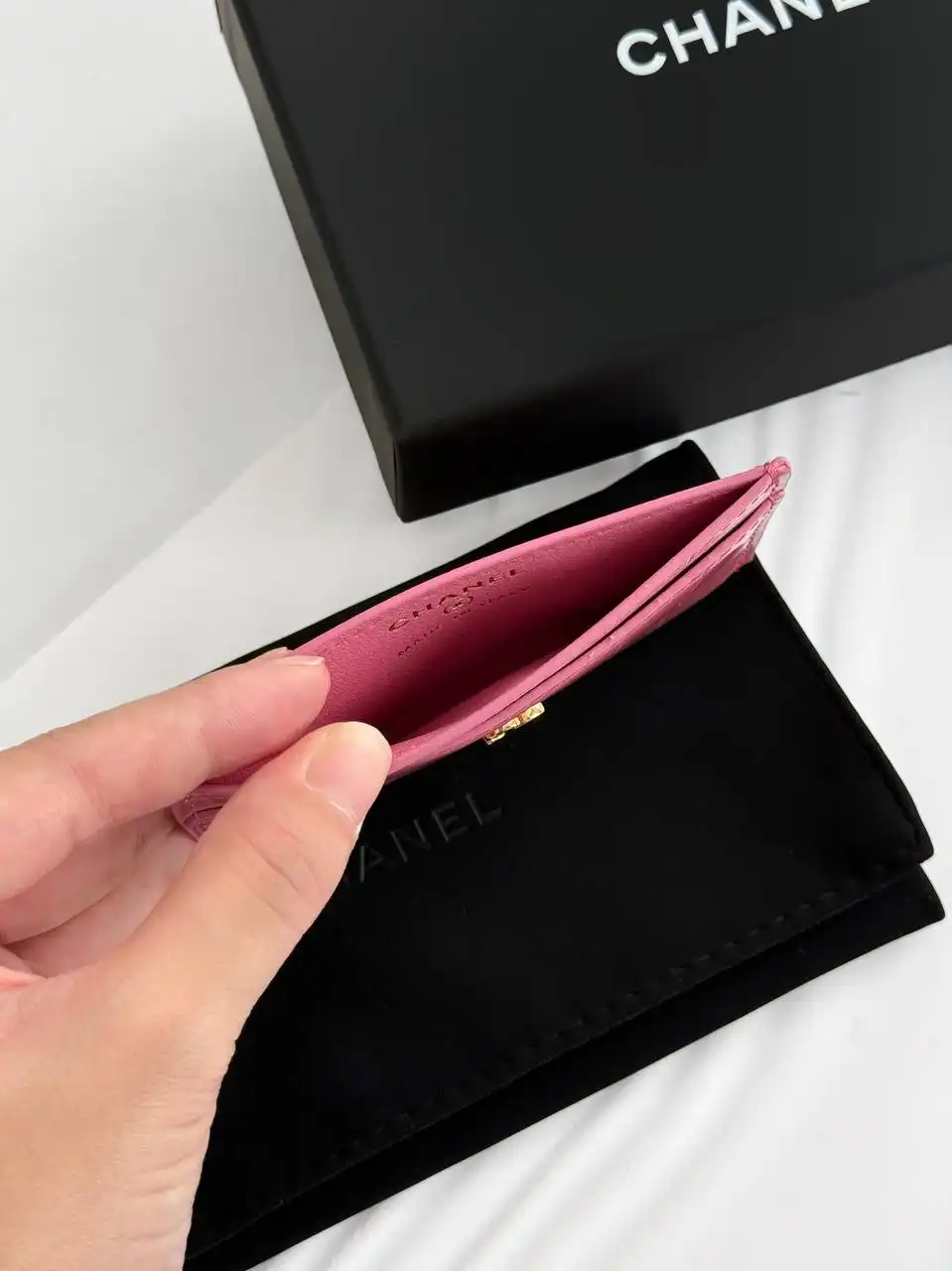 Chanel Classic Card Holder Croco Iridiscent Pink - photo 3
