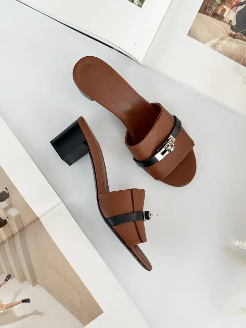 Hermes Hermes Gigi 50 Sandal Gold / Noir Black PHW