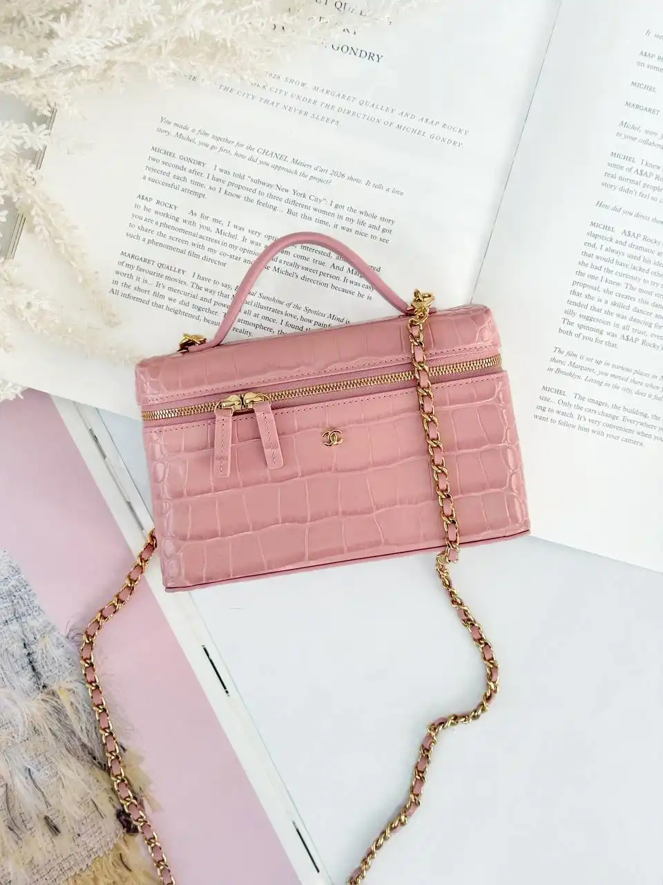 CHANEL Chanel Vanity Slim Top Handle Croco Embossed Pink
