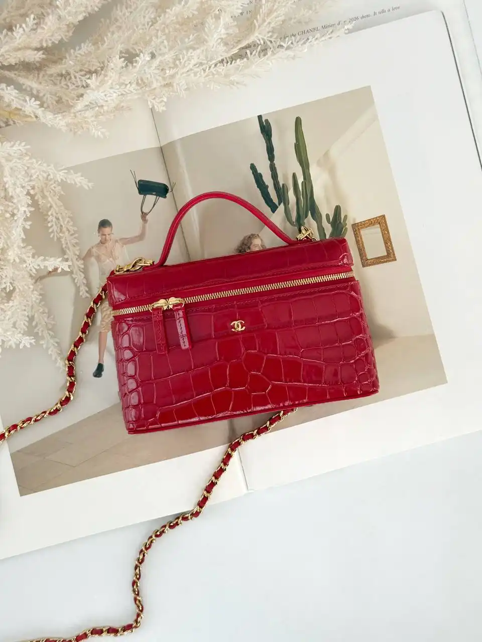 CHANEL Chanel Vanity Slim Top Handle Croco Embossed Red