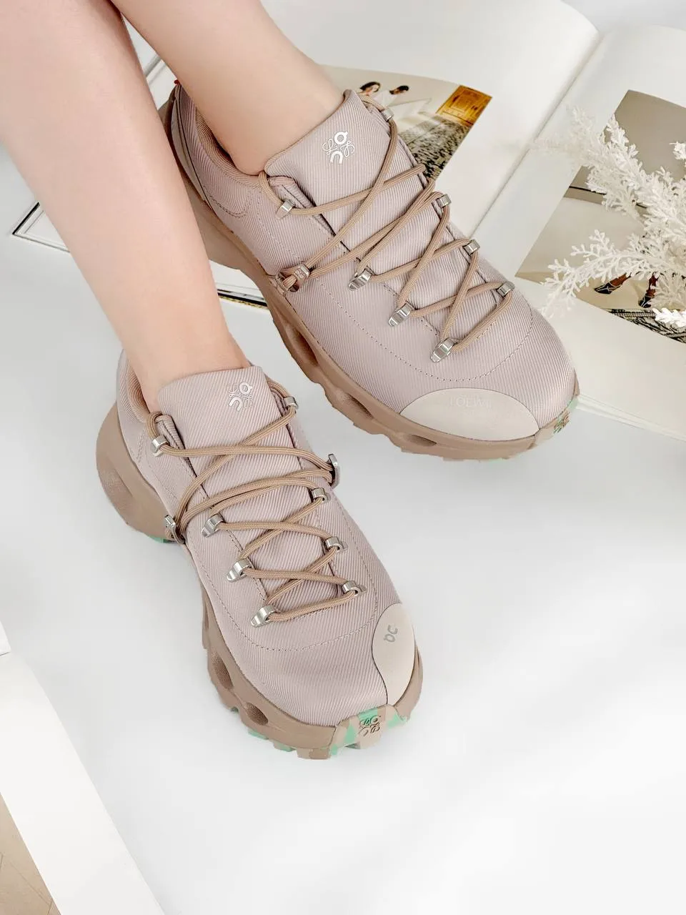Loewe X ON Cloudsolo Hiker Sneaker Women Sand - photo 5