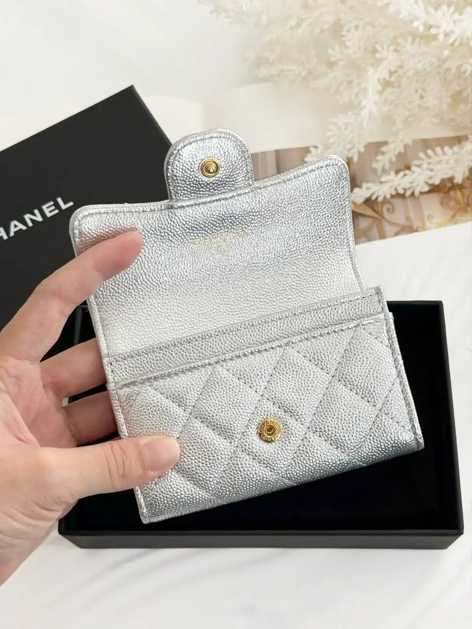 Chanel Classic Flap Card Wallet Silver GHW - photo 3