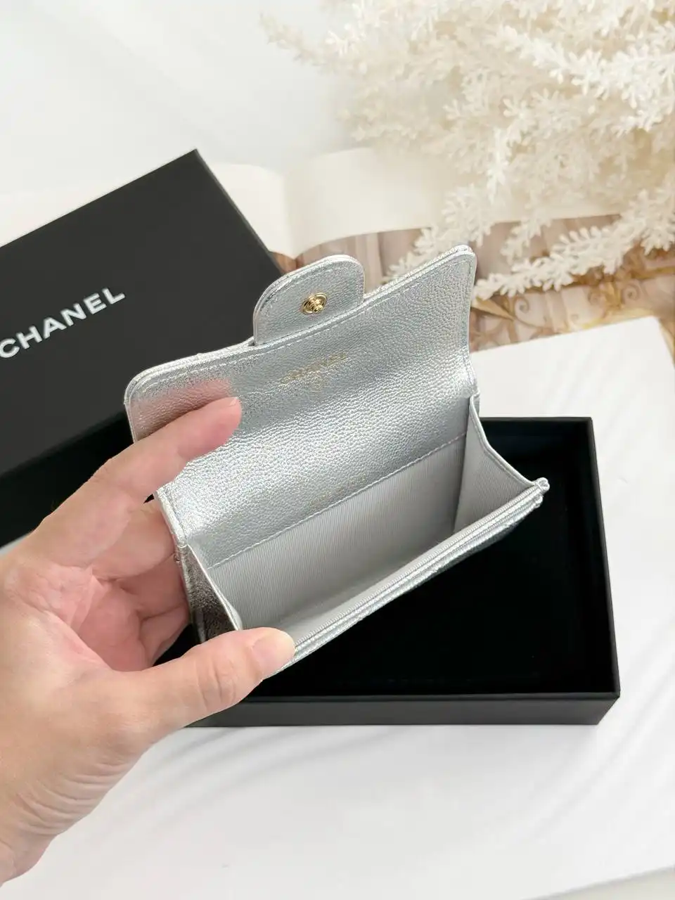 Chanel Classic Flap Card Wallet Silver GHW - photo 4
